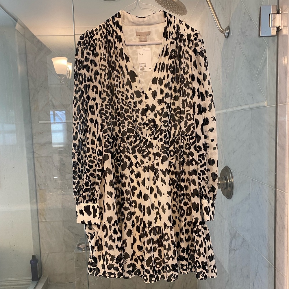 NWOT H&M animal print dress
